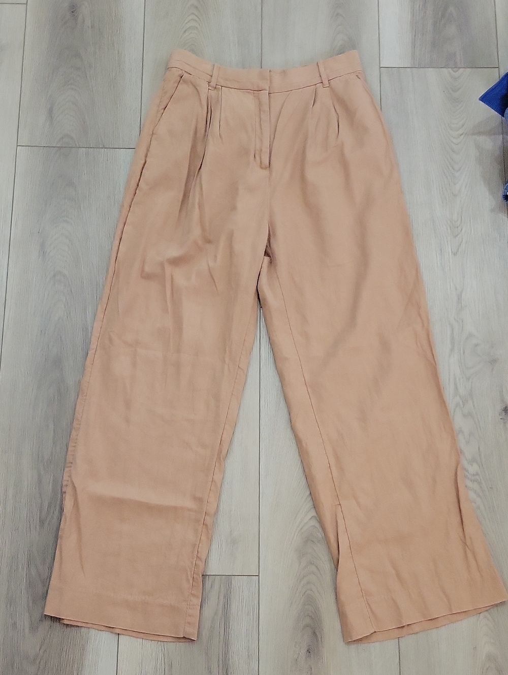 Abercrombie & Fitch Wide-Leg Pants in Peach